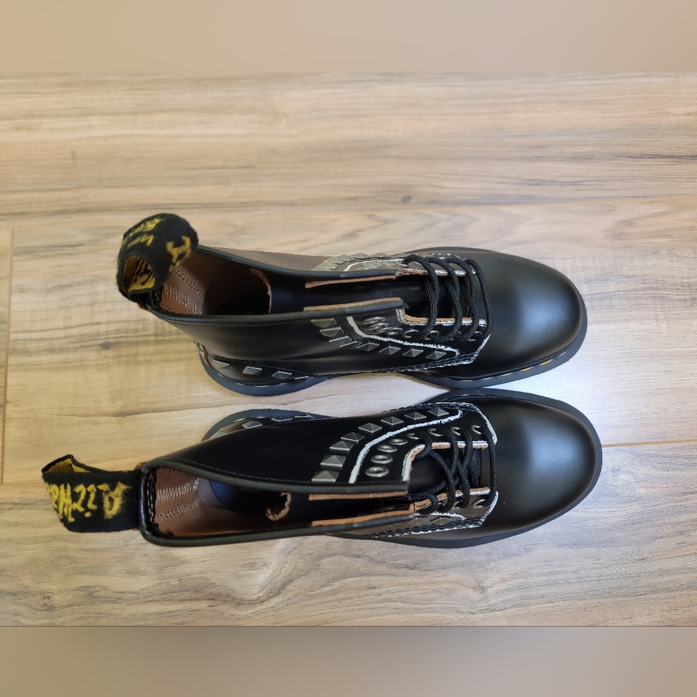Dr. Martens 1460 STUD - Picture 4 of 11